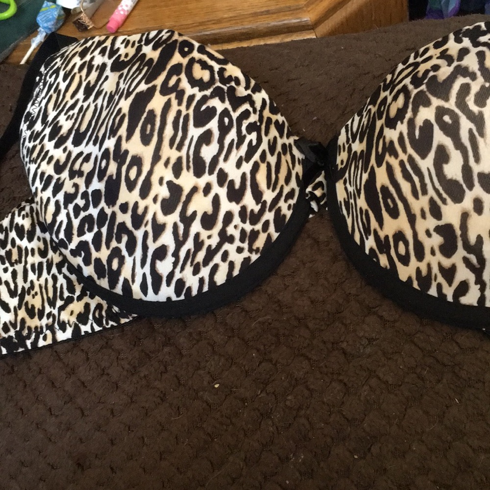 FINAL MARKDOWN Ladies padded underwire bra 38c